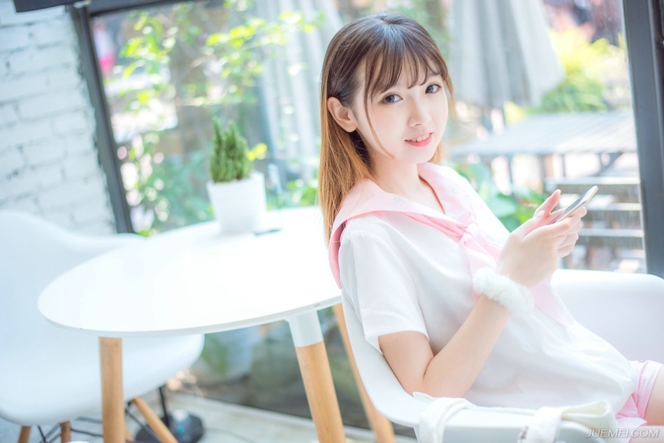 因为我手里有你的丑照，所以你要和我做一辈子朋友。